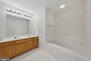 15503 John Diskin Cir, Woodbridge, VA 22191 - Photo 29