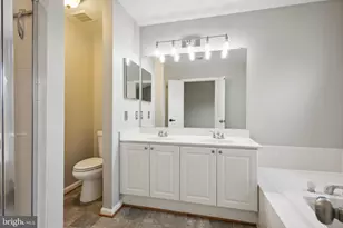 15514 Port Washington Ct, Dumfries, VA 22025 - Photo 13