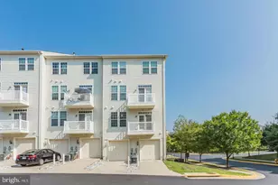2585 Eastbourne Dr, Woodbridge, VA 22191 - Photo 9