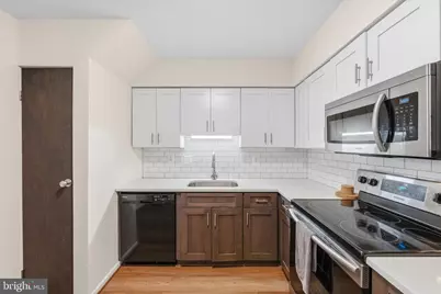 7644 Jordon Hollow Court, Manassas, VA 20109 - Photo 11