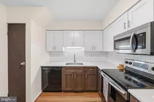 7644 Jordon Hollow Ct, Manassas, VA 20109 - Photo 11