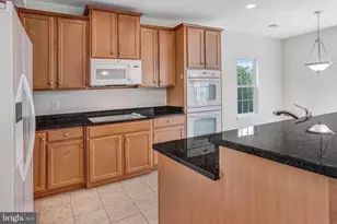 2503 Eastbourne Dr, Woodbridge, VA 22191 - Photo 9