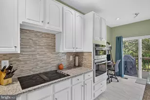 14248 Hunters Run Way, Gainesville, VA 20155 - Photo 19