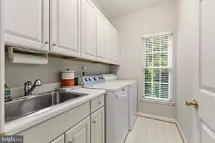 15187 Windy Hollow Cir, Gainesville, VA 20155 - Photo 17