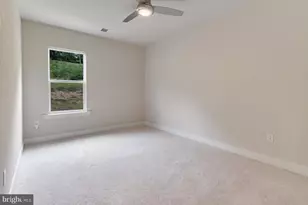 1988 Silver Sycamore Ln, Dumfries, VA 22026 - Photo 39