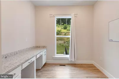 1988 Silver Sycamore Lane, Dumfries, VA 22026 - Photo 17