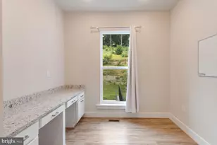 1988 Silver Sycamore Ln, Dumfries, VA 22026 - Photo 17