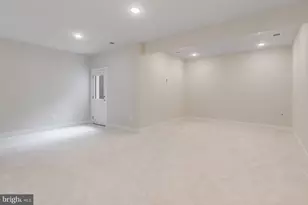 1988 Silver Sycamore Ln, Dumfries, VA 22026 - Photo 51