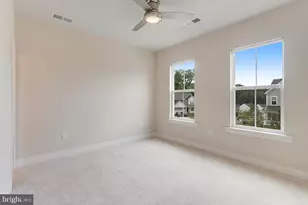 1988 Silver Sycamore Ln, Dumfries, VA 22026 - Photo 29