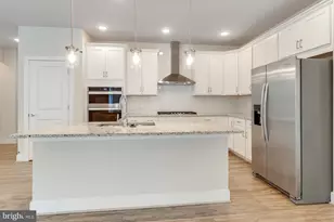 1988 Silver Sycamore Ln, Dumfries, VA 22026 - Photo 9