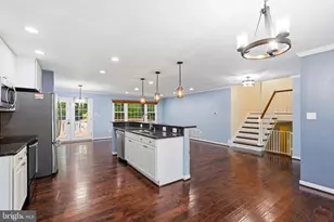 12017 William and Mary Cir, Woodbridge, VA 22192 - Photo 7