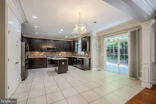 7812 Lake Dr, Manassas, VA 20111 - Photo 9