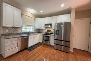 10214 Moss Tower Pl, Bristow, VA 20136 - Photo 5