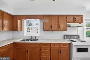 13996 Lakeview Dr, Gainesville, VA 20155 - Photo 13