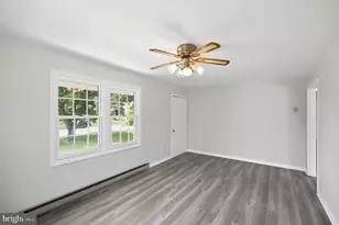 13996 Lakeview Dr, Gainesville, VA 20155 - Photo 9