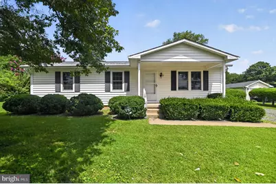 13996 Lakeview Drive, Gainesville, VA 20155 - Photo 1