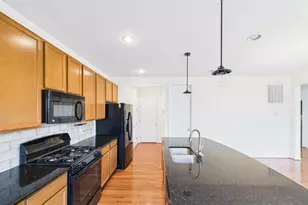 18213 Jillian Ln, Triangle, VA 22172 - Photo 11