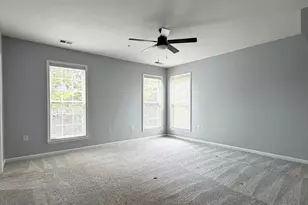 6765 Hampton Bay Ln, Gainesville, VA 20155 - Photo 11