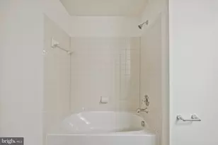 3994 Melting Snow Pl, Dumfries, VA 22025 - Photo 17