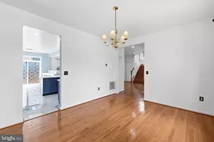 2917 Markhams Grant Dr, Woodbridge, VA 22191 - Photo 9