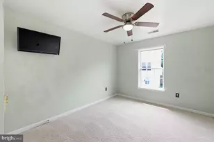 2917 Markhams Grant Dr, Woodbridge, VA 22191 - Photo 47