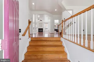 2917 Markhams Grant Dr, Woodbridge, VA 22191 - Photo 3