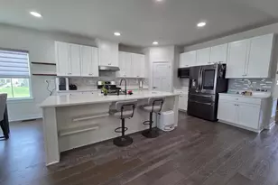 7550 Mint Springs Ct, Manassas, VA 20109 - Photo 5