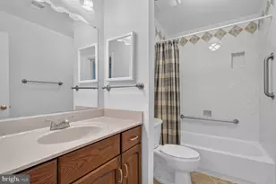 12012 Governors Ct, Woodbridge, VA 22192 - Photo 33