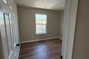 3618 McDowell Ct, Dumfries, VA 22026 - Photo 29