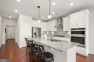 6765 Azalea Garden Ln, Haymarket, VA 20169 - Photo 9
