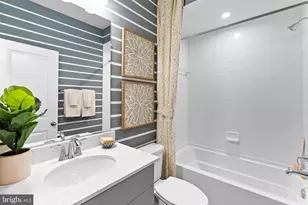 16992 Alicia Ave, Dumfries, VA 22026 - Photo 19