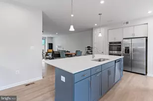 18277 Summit Pointe Dr, Triangle, VA 22172 - Photo 13