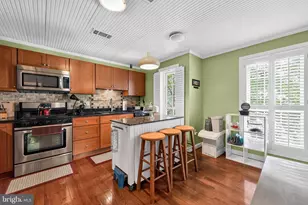 12078 Cardamom Dr, Woodbridge, VA 22192 - Photo 3