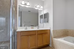 13960 Greendale Dr, Woodbridge, VA 22191 - Photo 17