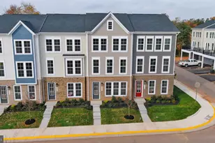 6722 Upland Mnr Dr, Gainesville, VA 20155 - Photo 1