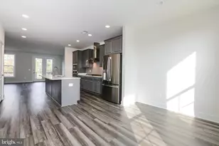 6722 Upland Mnr Dr, Gainesville, VA 20155 - Photo 15