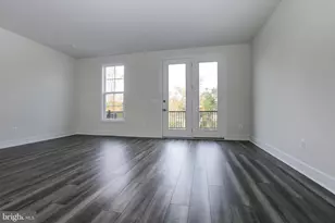 6722 Upland Mnr Dr, Gainesville, VA 20155 - Photo 11