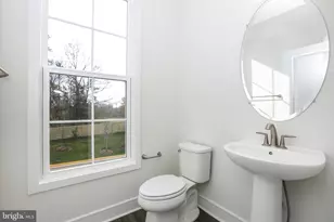 6722 Upland Mnr Dr, Gainesville, VA 20155 - Photo 17
