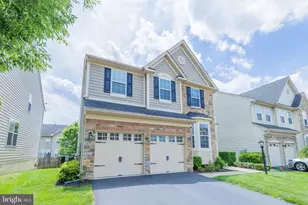 8727 Raleigh Mews, Gainesville, VA 20155 - Photo 3