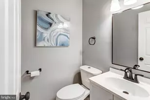 3011 Bromley Ct, Woodbridge, VA 22192 - Photo 5