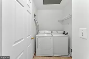 15541 John Diskin Cir, Woodbridge, VA 22191 - Photo 33
