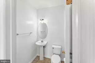 15541 John Diskin Cir, Woodbridge, VA 22191 - Photo 9