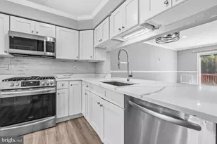 4217 Kenton Cir, Dumfries, VA 22025 - Photo 9