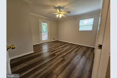 12519 Oakwood Drive, Woodbridge, VA 22192 - Photo 9