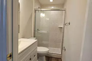12519 Oakwood Dr, Woodbridge, VA 22192 - Photo 11