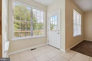 6178 Oaklawn Ln, Woodbridge, VA 22193 - Photo 11