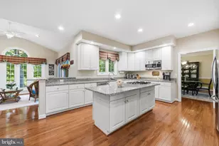 14261 Clubhouse Rd, Gainesville, VA 20155 - Photo 9