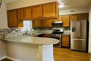 12888 Hunterbrook Dr, Woodbridge, VA 22192 - Photo 7