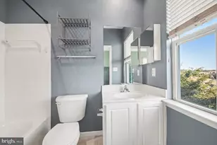 3041 Chinkapin Oak Ln, Woodbridge, VA 22191 - Photo 23