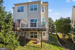 3041 Chinkapin Oak Ln, Woodbridge, VA 22191 - Photo 25
